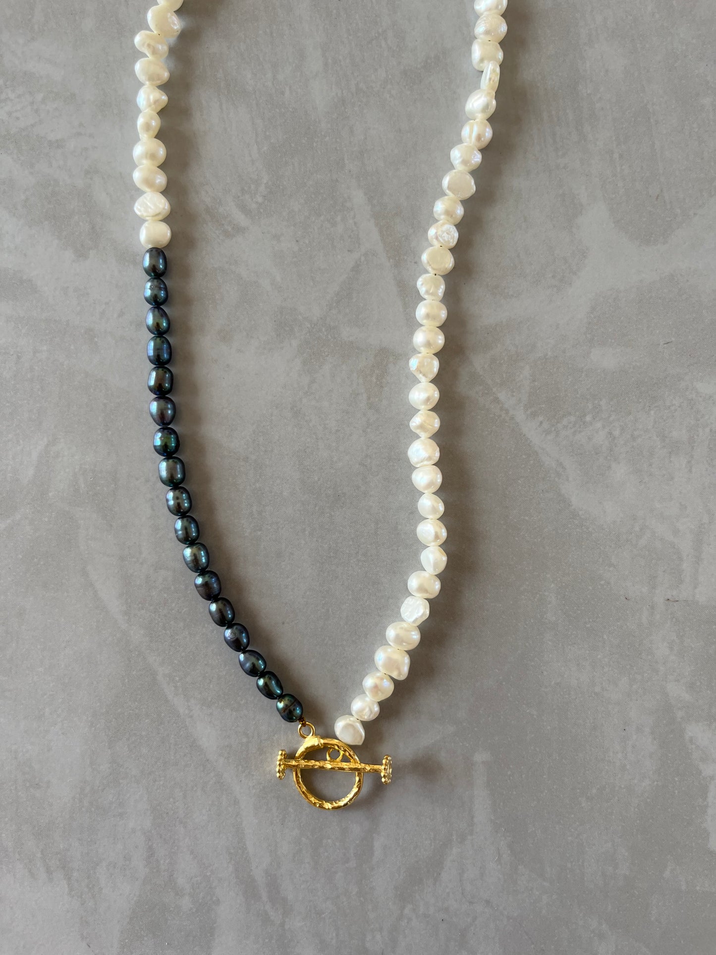 Baroque Pearl Choker Necklace