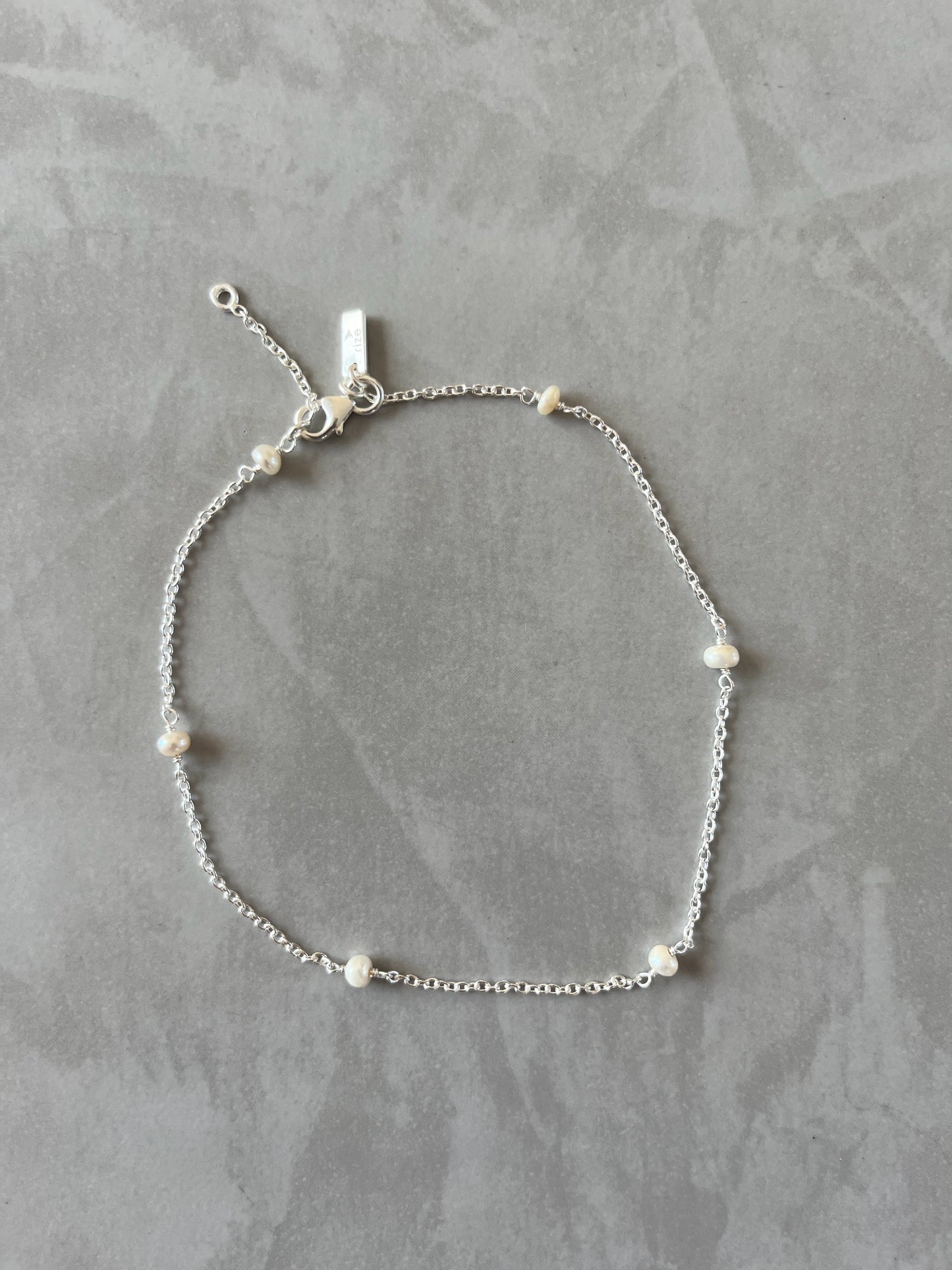 Jewellery Gift Ideas | Minimal Pearl Anklet